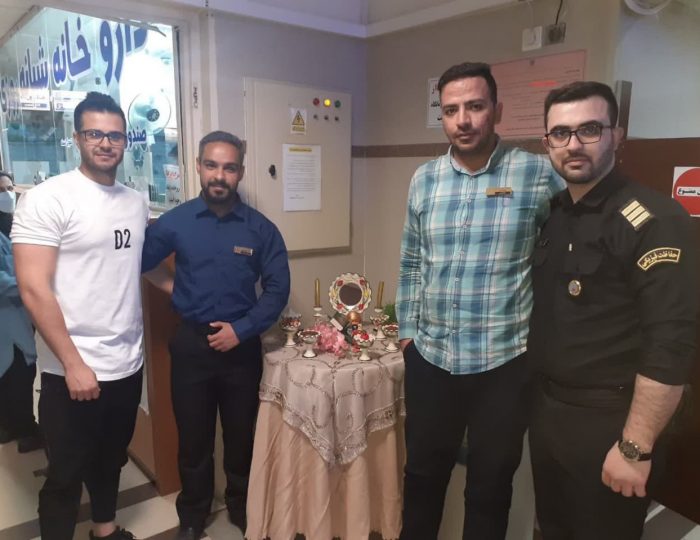 حضور گرم همکاران در ساعات تحویل سال ۱۴۰۲